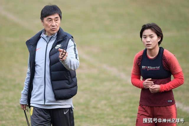 维埃拉谈汉堡加盟：感受到的支持让我感到轻松
